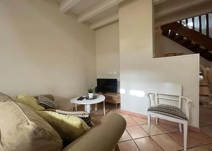 Apartment La Traverse - Au Pied De La Cite Medievale - Clim Et Terrasse *