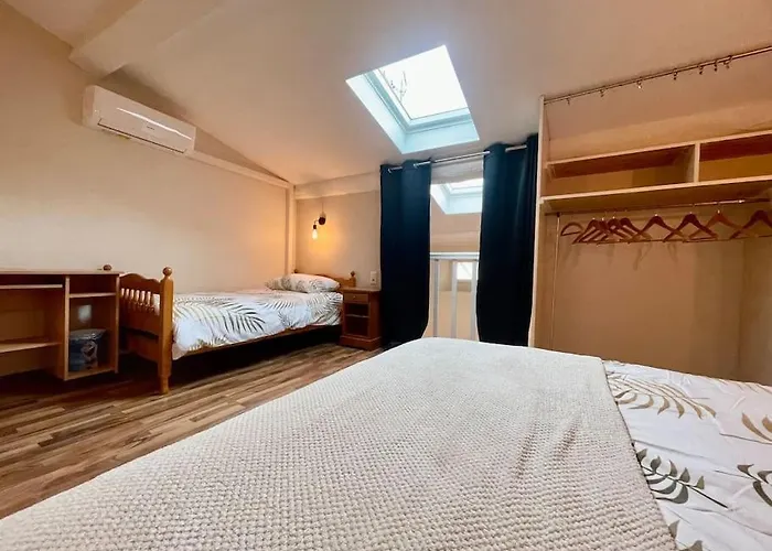 Apartment La Traverse - Au Pied De La Cite Medievale - Clim Et Terrasse